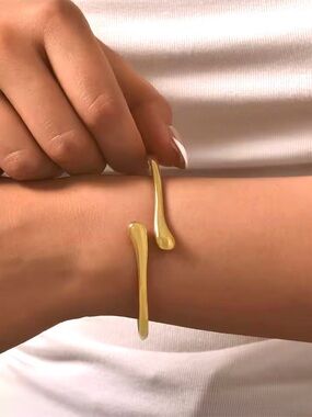 NEW Drip Drop Bypass Bracelet 18k Gold Plate Liquid Molten Metal Teardrop AP20